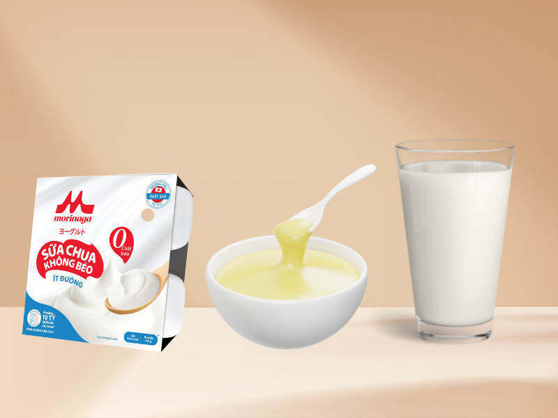 Chuẩn bị nguyên liệu làm sữa chua bằng nồi cơm điện có chế độ làm sữa chua