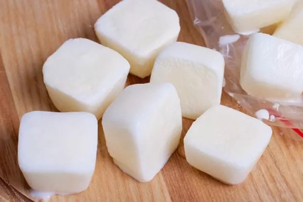 Sữa Chua Đông Đá – Món Ngon Giải Nhiệt, Có Thật Sự Tốt Cho Sức Khỏe?