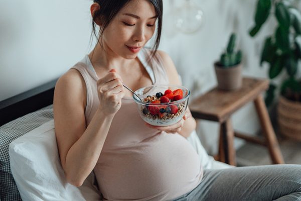 Dinh Dưỡng Cho Mẹ Bầu 3 Tháng Đầu: Hướng Dẫn Chi Tiết