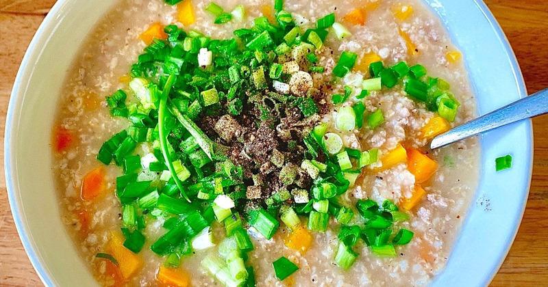 Cháo yến mạch thịt bằm, rau củ thơm ngon, bổ dưỡng
