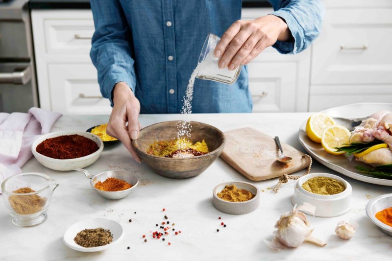 Thực phẩm chế biến sẵn thường chứa nhiều muối