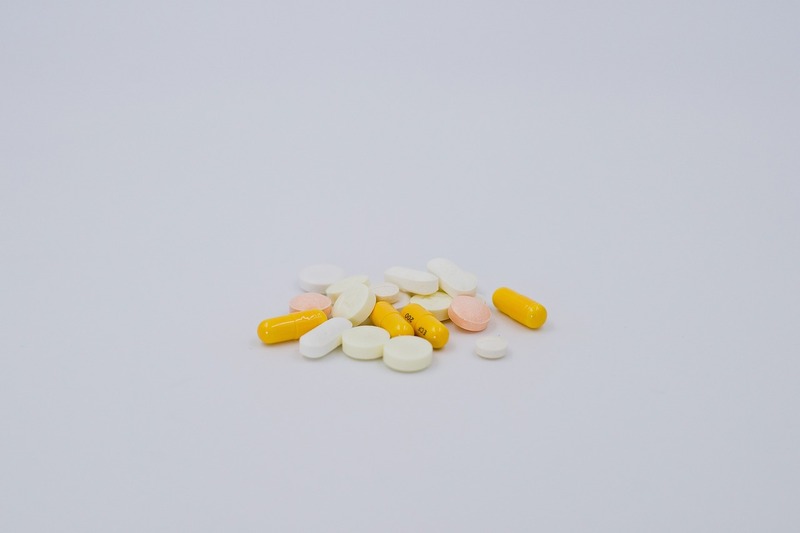 Lợi và hại của vitamin đối với sức khỏe người cao tuổi