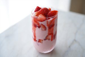 Cách Làm Sữa Chua Dâu Tại Nhà “Bất Bại”: Thơm Ngon, Mịn Mượt Cực dễ