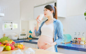 Trái Cây Tốt Cho Mẹ Sau Sinh Mổ: Danh Sách Nên Ăn  Lưu Ý